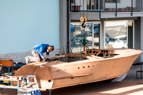 Boot mit Trockeneisstrahlen reinigen