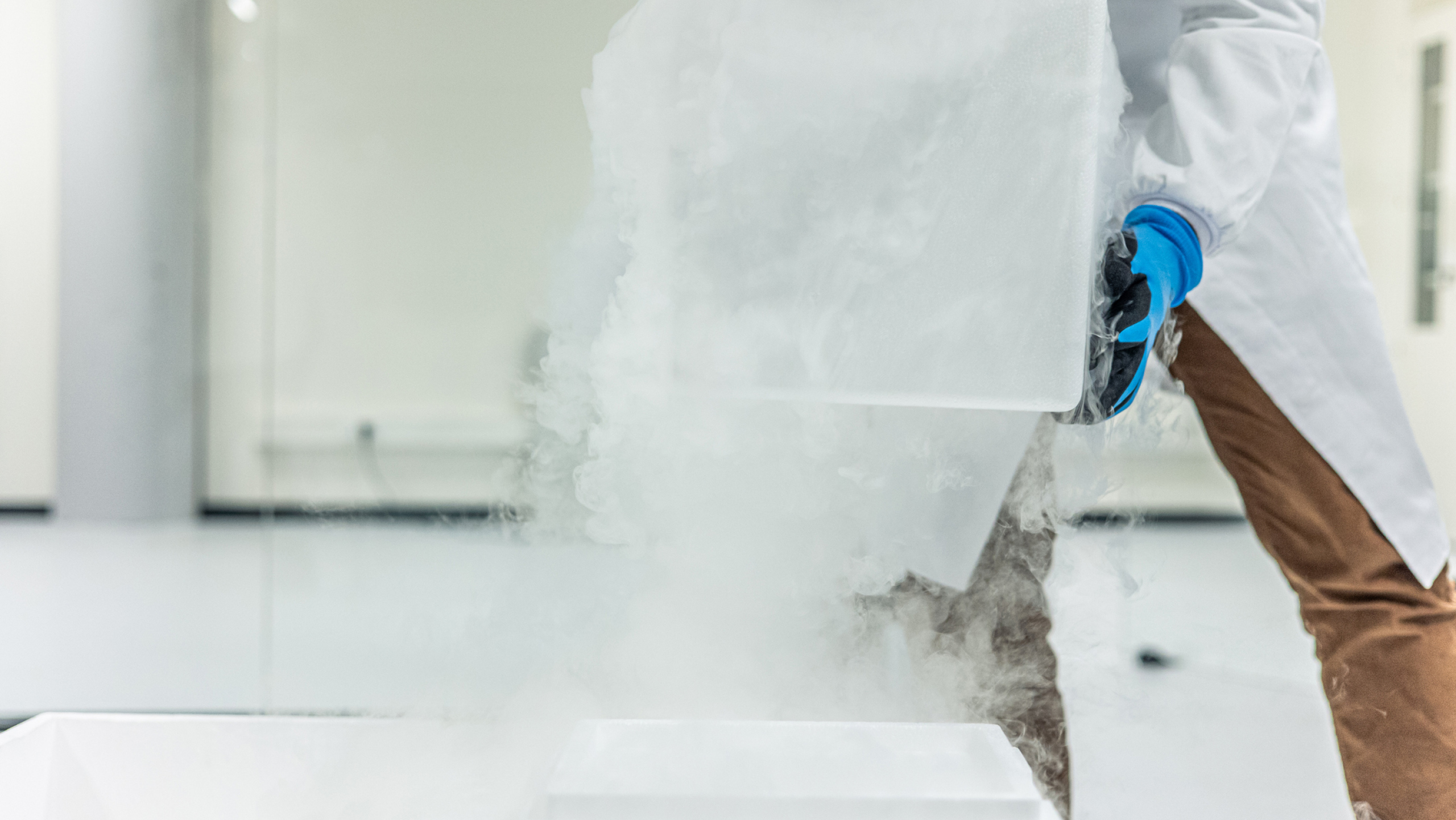 Dry ice for medicine and pharmaceuticals