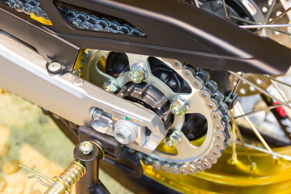 Sauberes Motorrad dank Trockeneisstrahlen