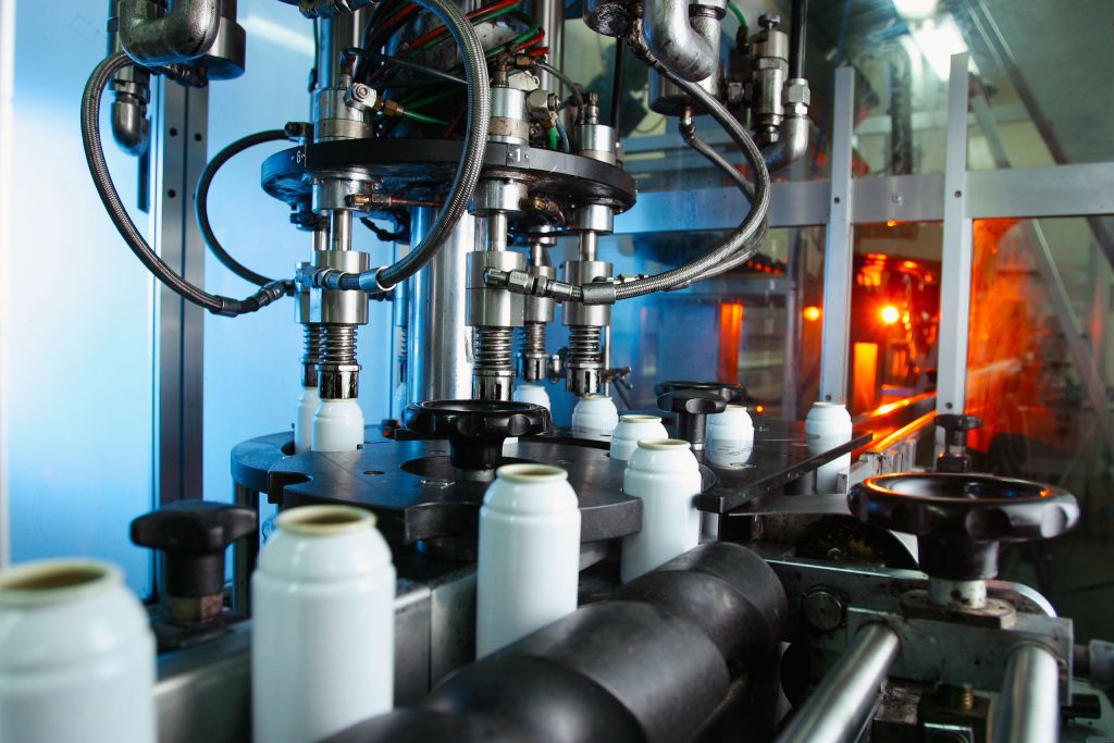 Industrielle Düsen mit Trockeneisstrahlen reinigen