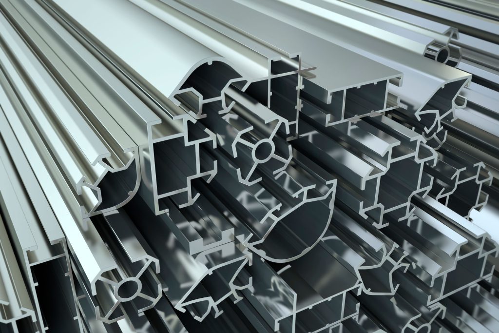Limpia objetos de aluminio con el proceso de limpieza criogénica.