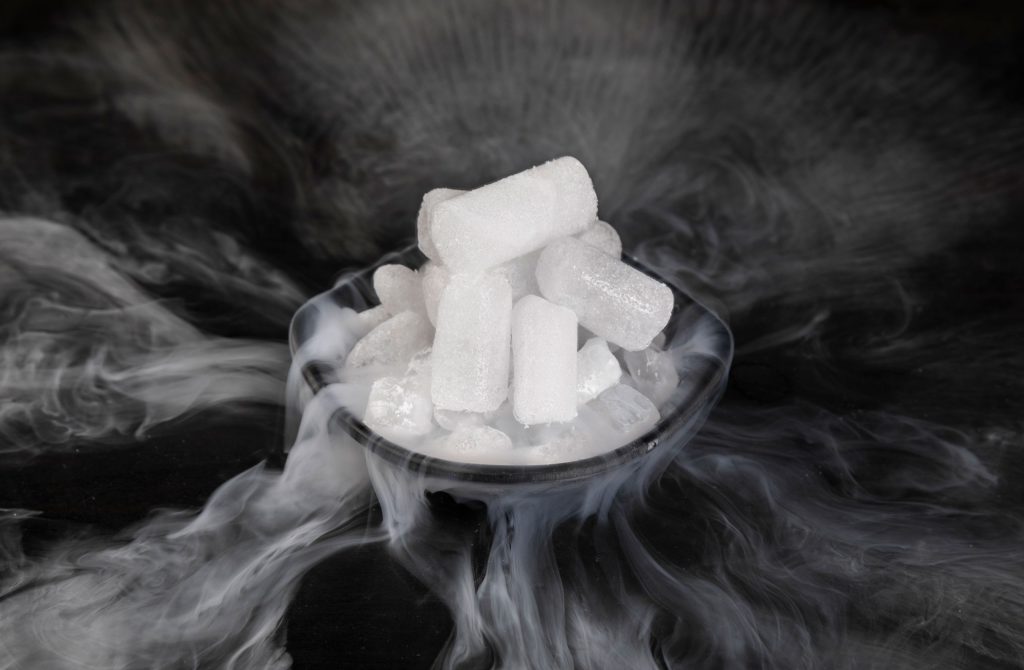 Inhala hielo seco