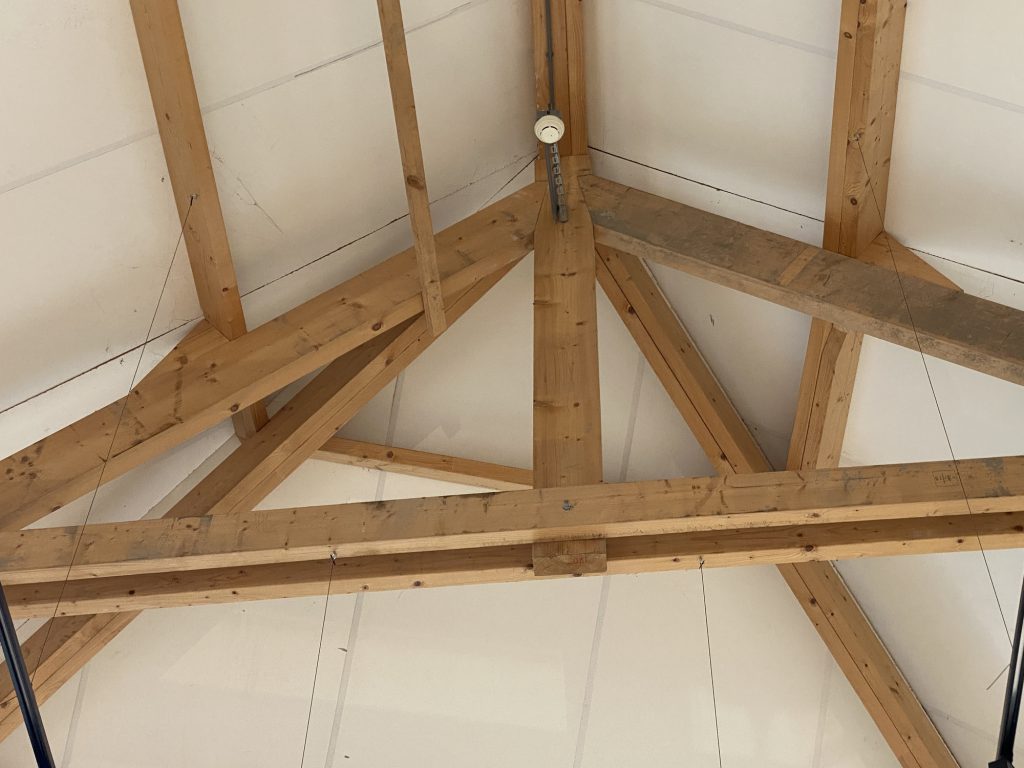 Brandschutzbeschichtungen schützen Holzbau zuverlässig vor Feuer
